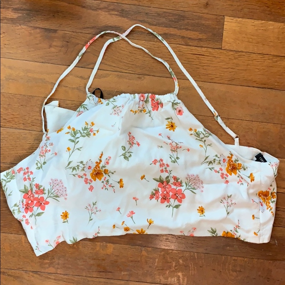 Flowered tie crop top